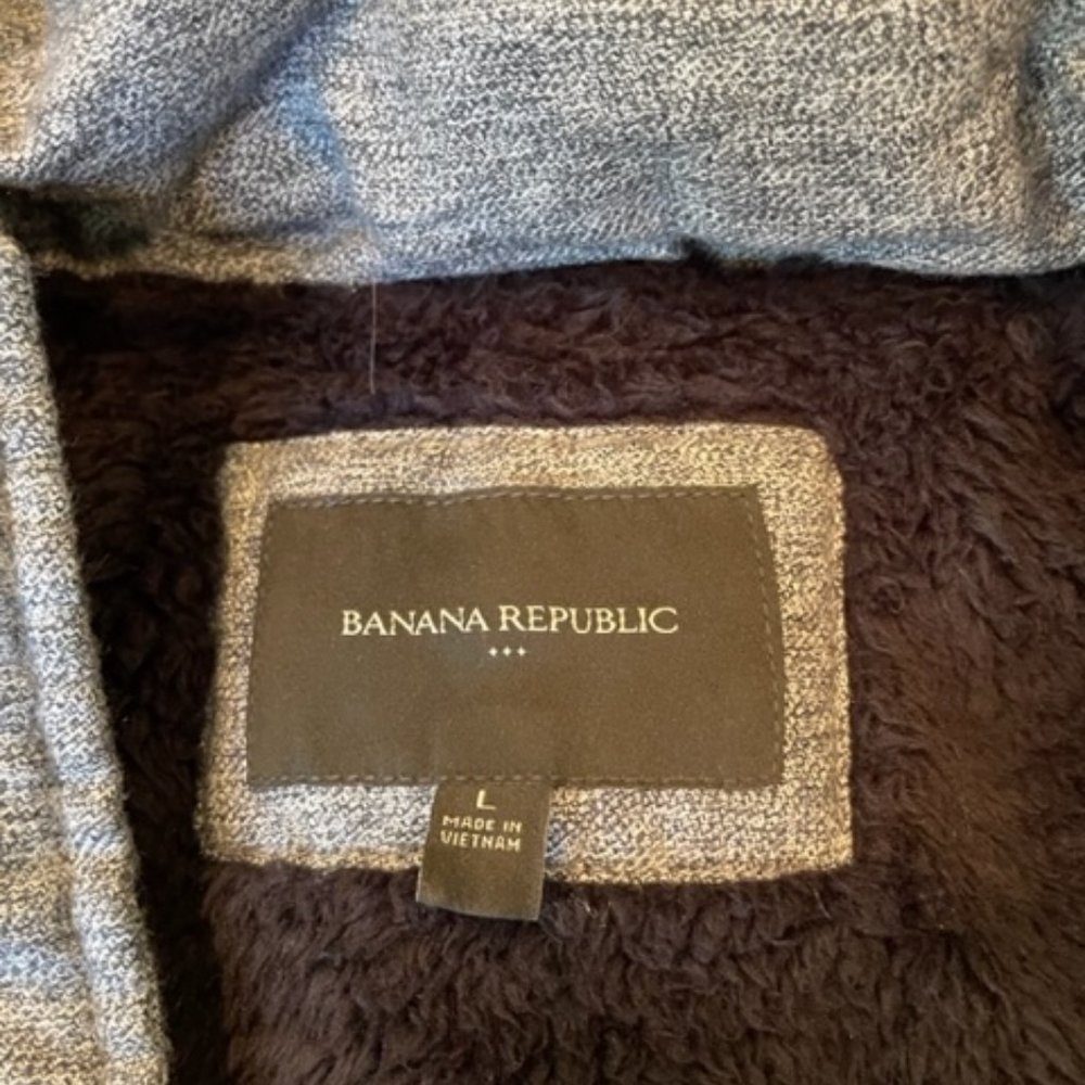 Banana Republic puffy vest, Size L, Black